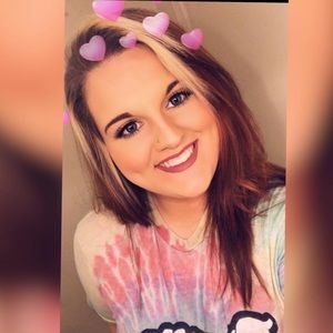 Meet your Posher, Alexis